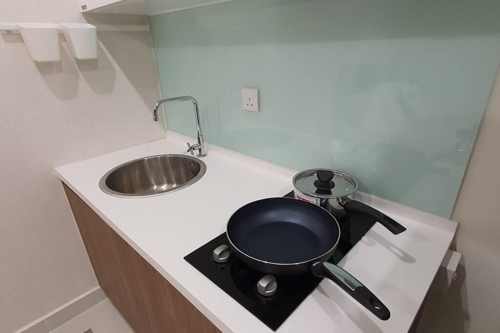 Kozi Square New Sgh Cozy Home 7A 쿠칭 외부 사진