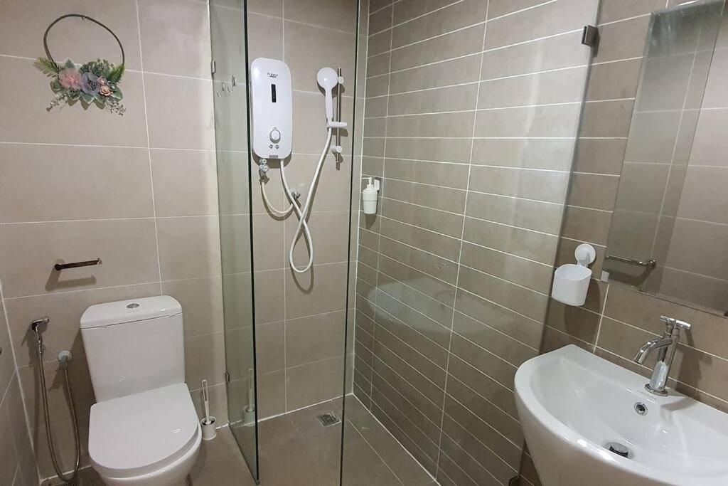 Kozi Square New Sgh Cozy Home 7A 쿠칭 외부 사진